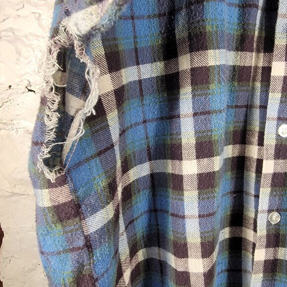 Vtg men's shirt long sleeve cotton‎ flannel medium blue 4" hole in right armpit - Picture 15 of 16